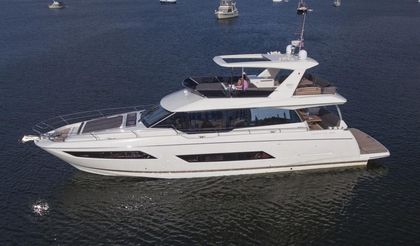 70' Prestige 2018 Yacht For Sale
